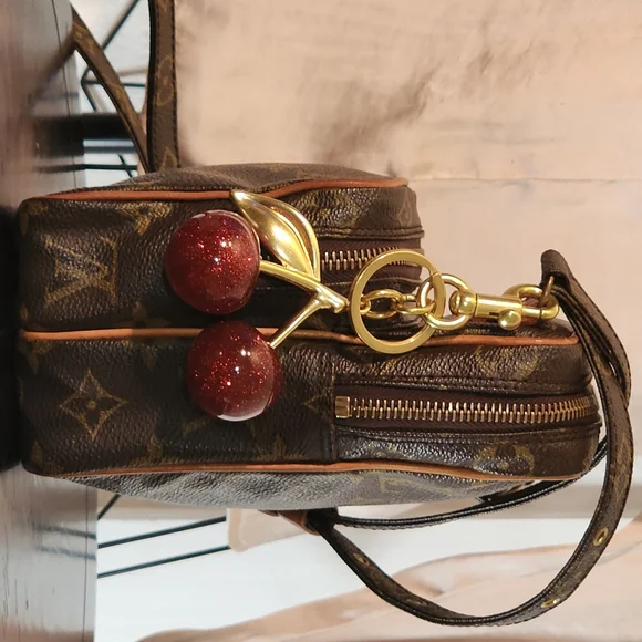 Louis Vuitton Amazone Brown Monogram Bag - Picture 16 of 17